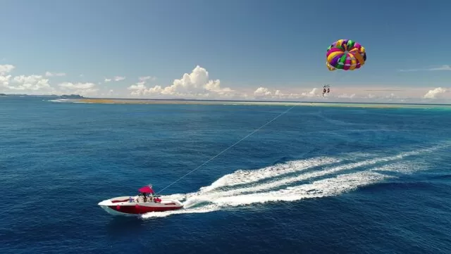 パラセーリング