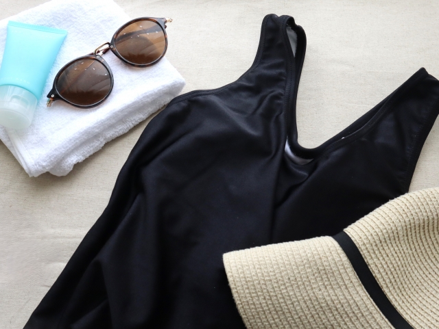 海水浴　服装　女性用水着