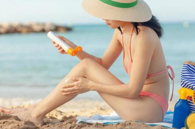 沖縄　パラセーリング　日焼け止め