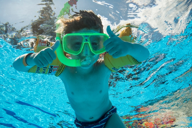 シュノーケリング・子供　マリンスポーツ
