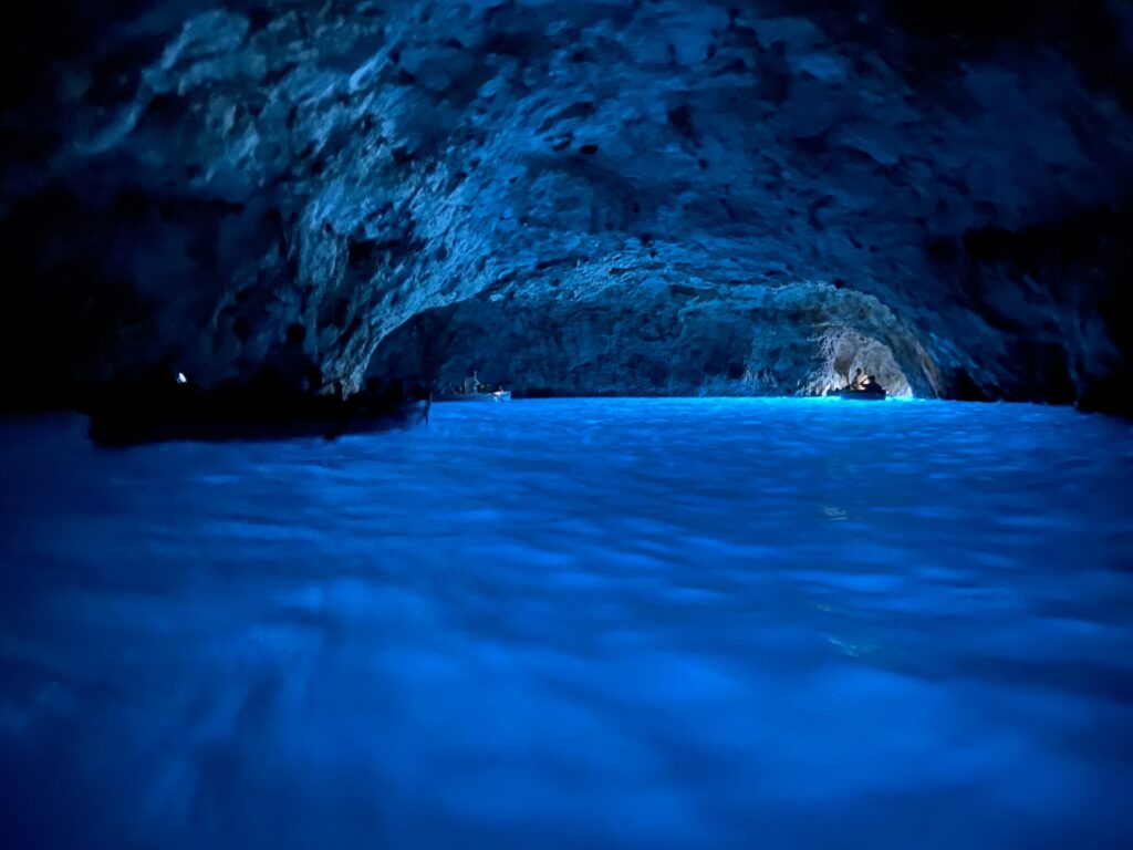 沖縄　パラセーリング　青の洞窟