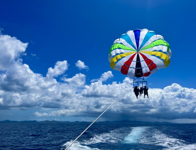 沖縄パラセーリング