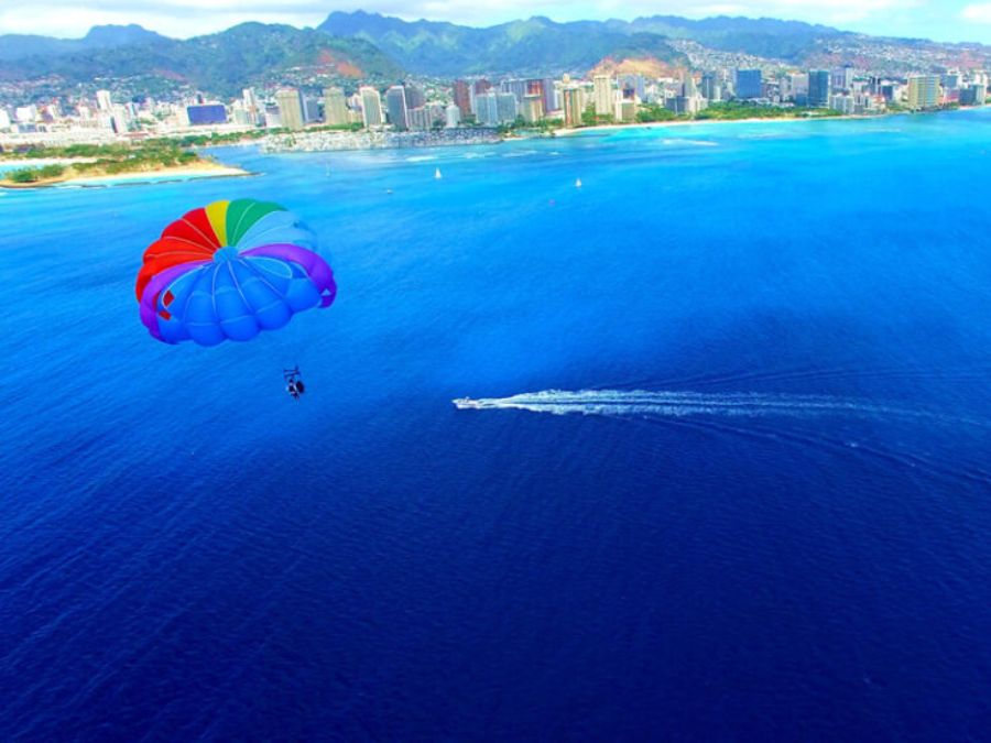 サウンドパラセーリング　沖縄パラセーリング